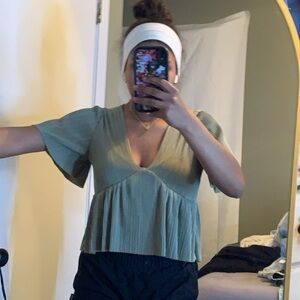 SHEIN Green Flutter Sleeve Peplum Blouse